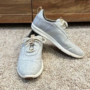 TOMS Cabrillo Sneaker LIKE NEW